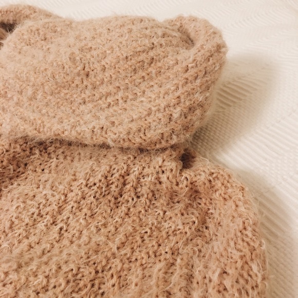 Oversized Sweater - Picture 3 of 4